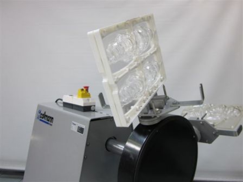 Compact 4-arm spinner for chocolate