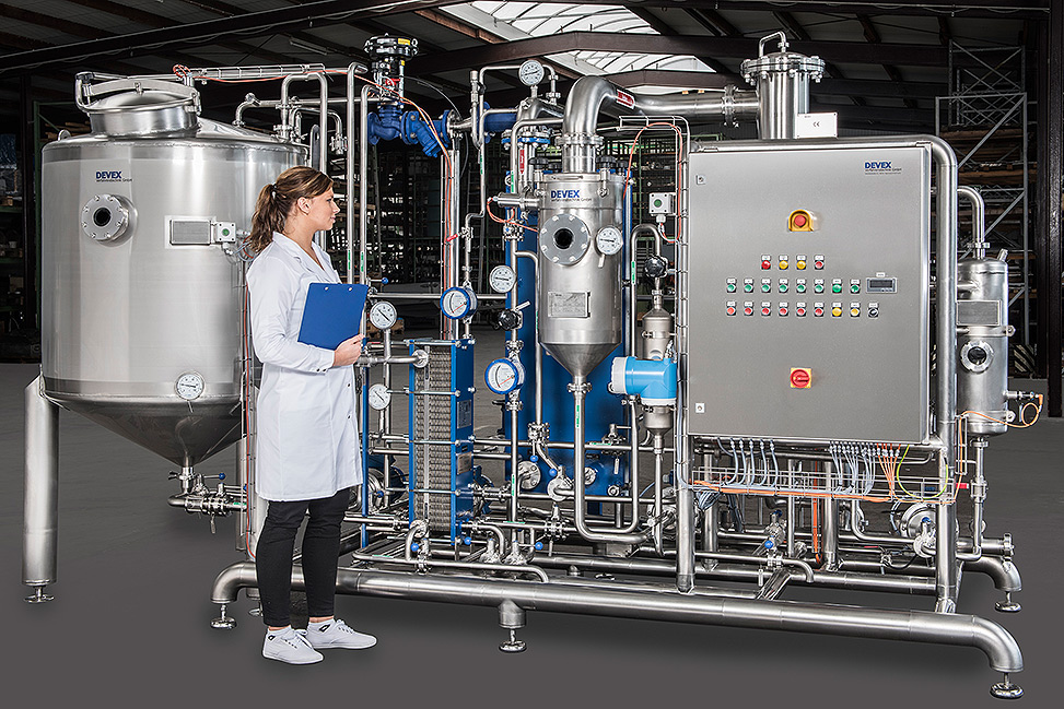 Pilotní odpařovací zařízení pro získávání extraktů